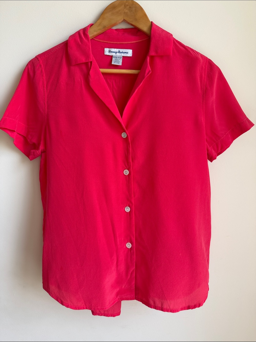 4/$20 Tommy Bahama 100% Silk Short Sleeve Button Down Coral Pink Top XXS